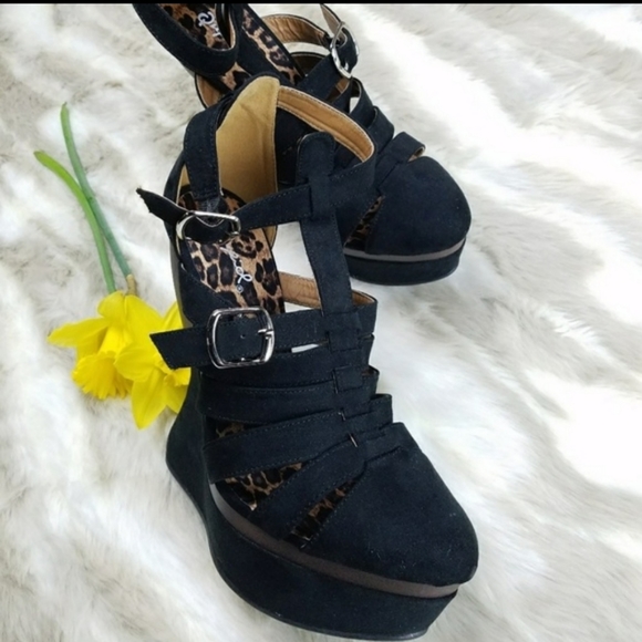 Heel-ess Qupid Gravity Platform Shoe - Picture 3 of 7